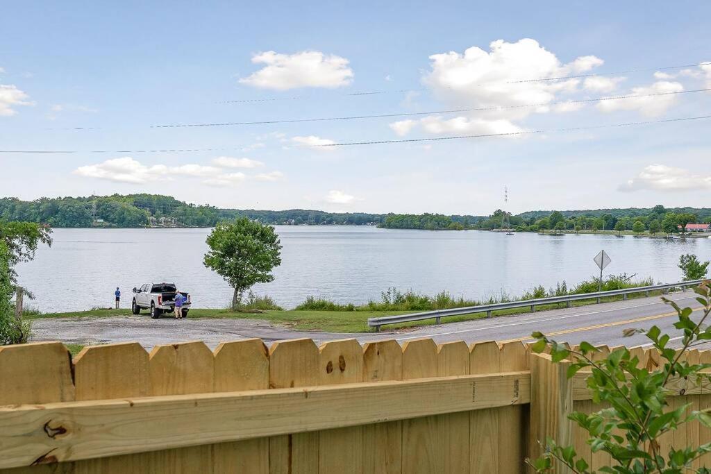 Lake Home, Dock, Fire Pit, Hot Tub, Game Room, Etc Winchester Exterior foto