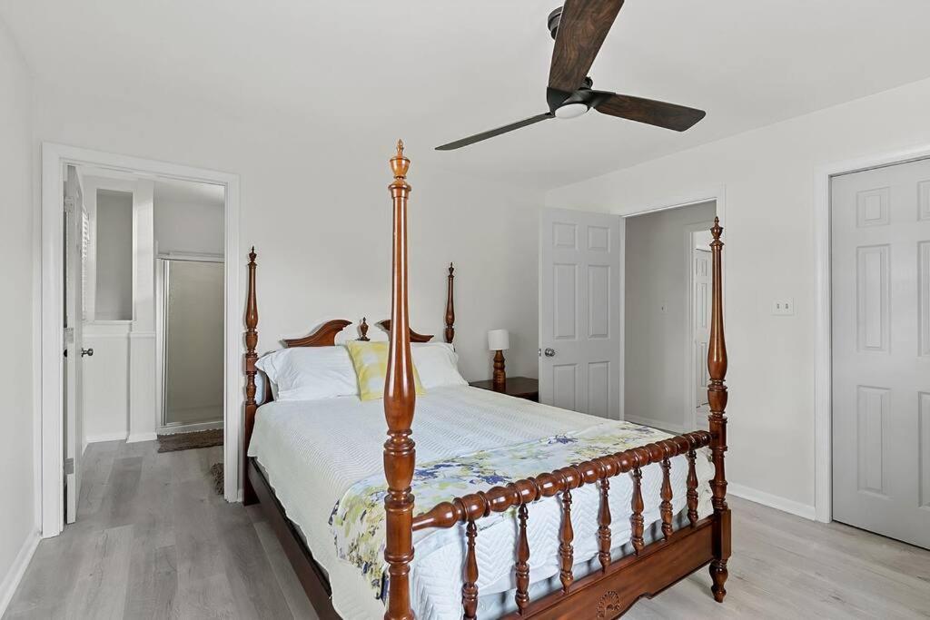 Lake Home, Dock, Fire Pit, Hot Tub, Game Room, Etc Winchester Exterior foto