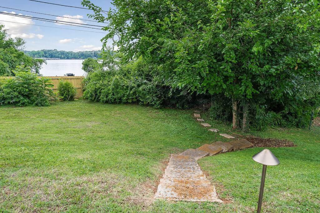 Lake Home, Dock, Fire Pit, Hot Tub, Game Room, Etc Winchester Exterior foto